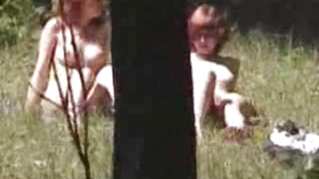 ジャークオフ 素人 女性 の エロ 動画