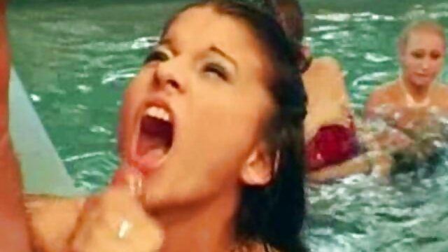 赤い靴のポルノ av 男優 エロ 動画