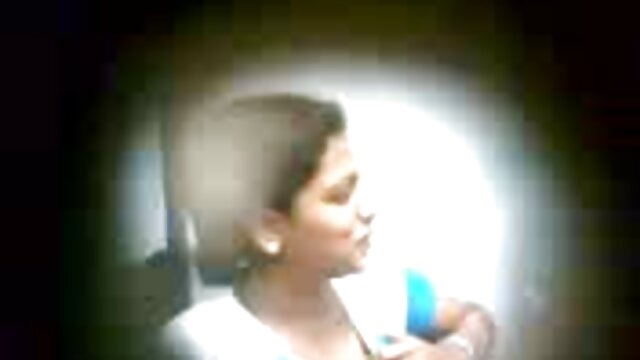 男はチャットルーレットでコック 女の子 クンニ 動画