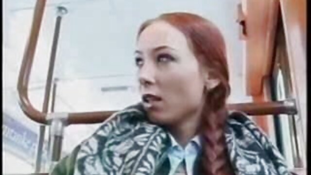 ベッドと朝食の肛門 女 の ため の エロ 動画